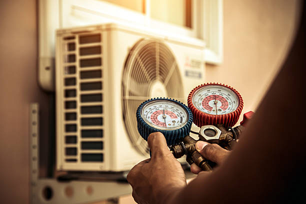 Professional Hvac Installation technician working in Heltonville, IN